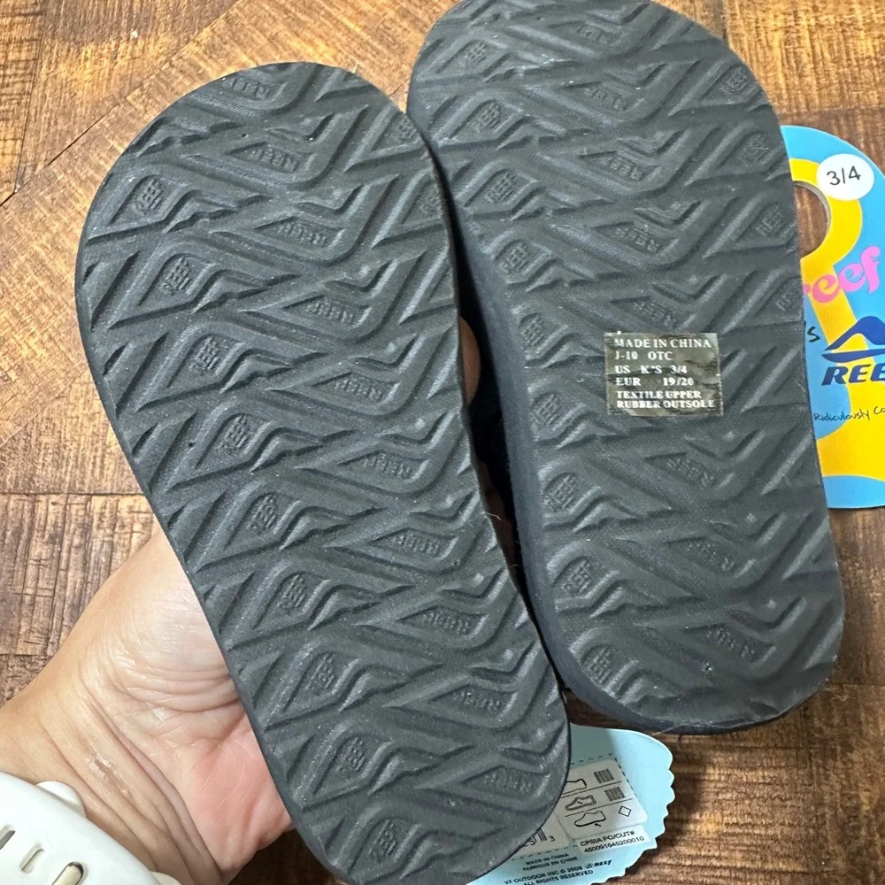 NWT‎ Boys 3/4 Reef Kids Todos Sandals with Straps, Black